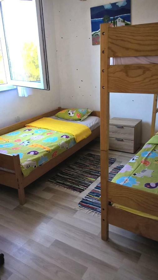 Apartment Kamelia Vir Luaran gambar